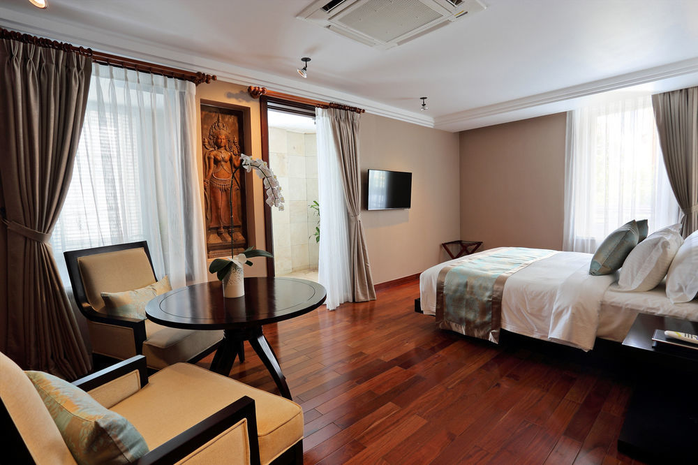 Arunreas Hotel Пном Пен Екстериор снимка